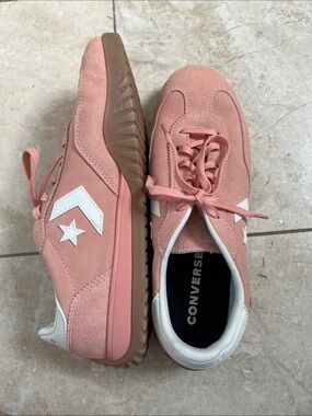 Converse Run Star Trainer Low-Top Sneaker in Pink and White